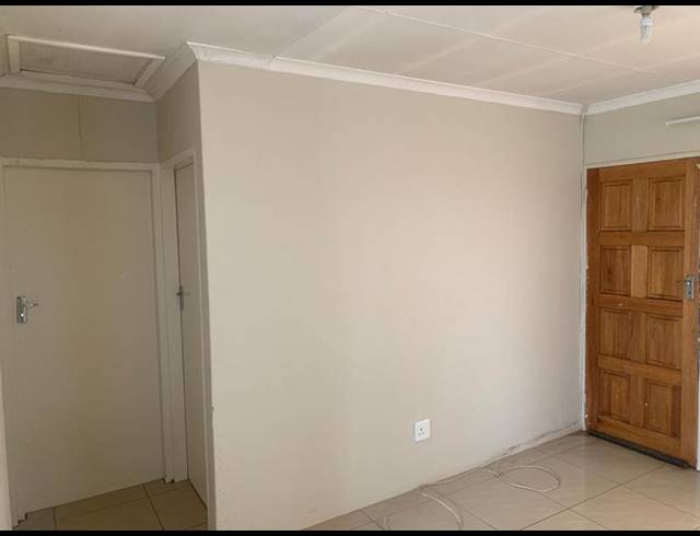 2 BEDROOM HOUSE FOR SALE IN PROTEA GLEN EXT